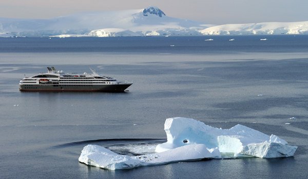 Le_Boreal_und_Eisberge_list_1714058629.jpg